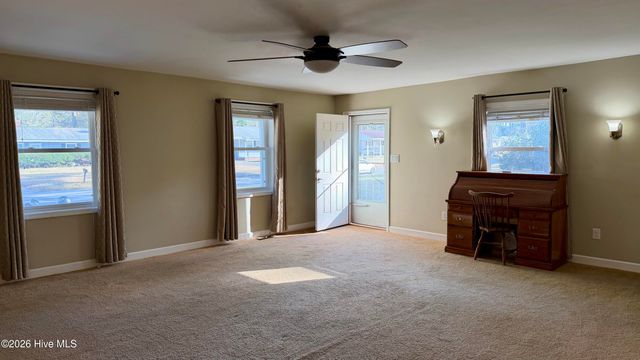 1113 Cherry Tree Drive, New Bern, NC 28562