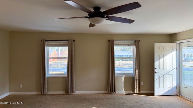 1113 Cherry Tree Drive, New Bern, NC 28562