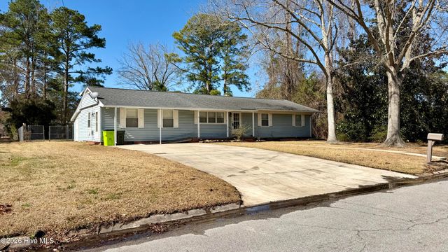1113 Cherry Tree Drive, New Bern, NC 28562