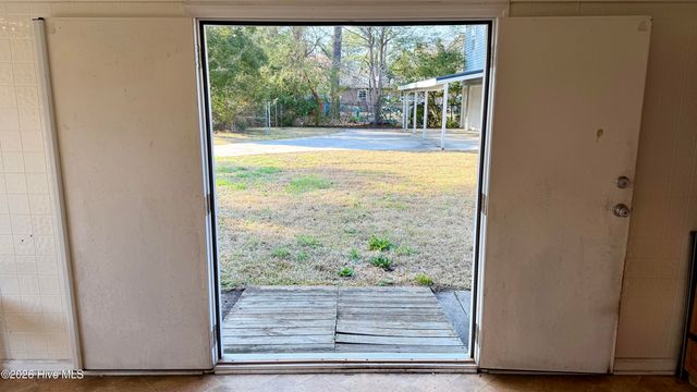 1113 Cherry Tree Drive, New Bern, NC 28562