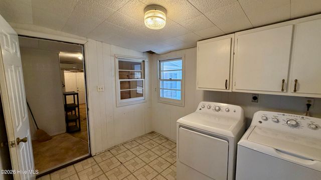 1113 Cherry Tree Drive, New Bern, NC 28562