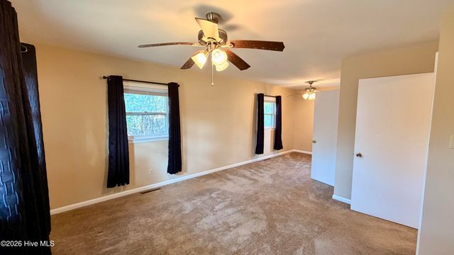 1113 Cherry Tree Drive, New Bern, NC 28562