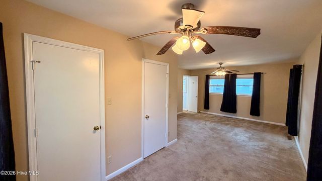 1113 Cherry Tree Drive, New Bern, NC 28562