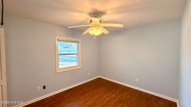 1113 Cherry Tree Drive, New Bern, NC 28562