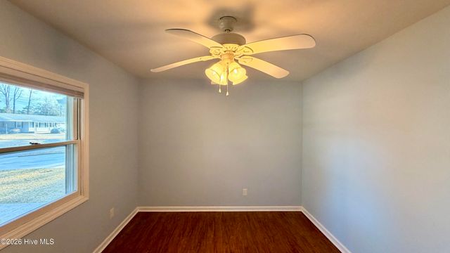 1113 Cherry Tree Drive, New Bern, NC 28562