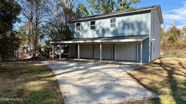 1113 Cherry Tree Drive, New Bern, NC 28562
