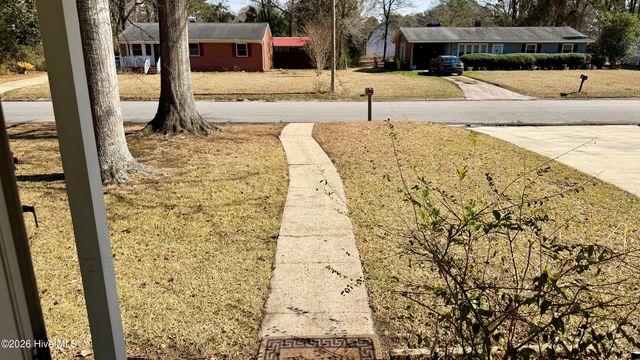 1113 Cherry Tree Drive, New Bern, NC 28562