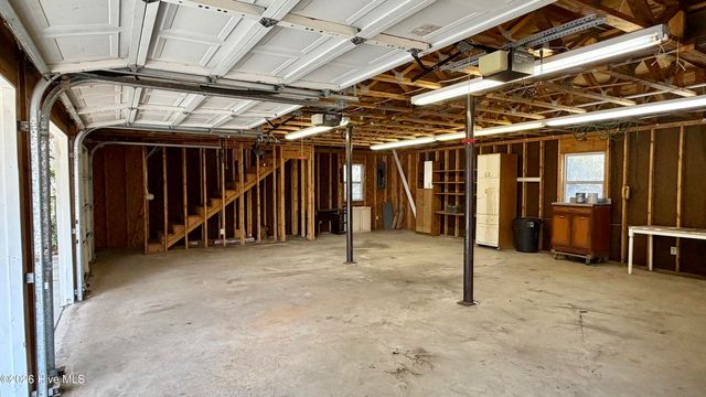 1113 Cherry Tree Drive, New Bern, NC 28562