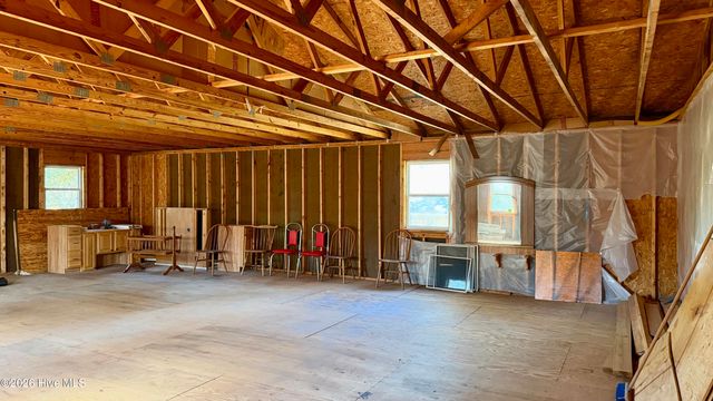 1113 Cherry Tree Drive, New Bern, NC 28562