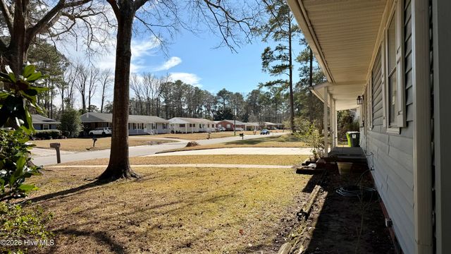 1113 Cherry Tree Drive, New Bern, NC 28562