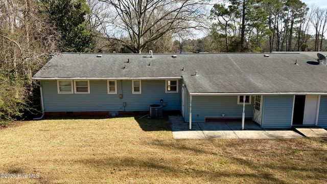 1113 Cherry Tree Drive, New Bern, NC 28562
