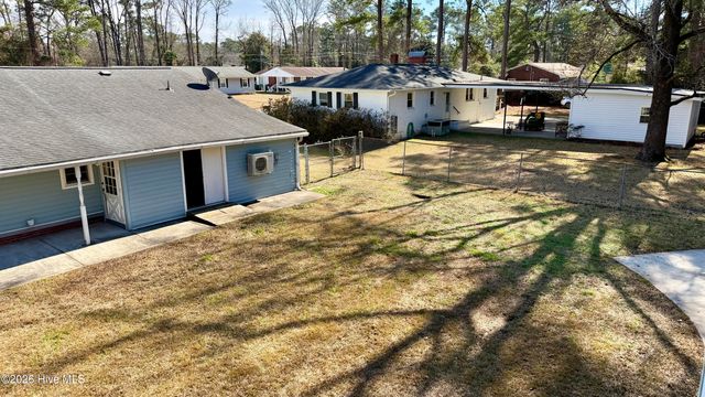 1113 Cherry Tree Drive, New Bern, NC 28562
