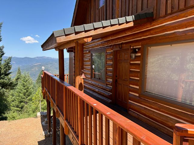 490 Bear Paw Trail, Trinity Center, CA 96091