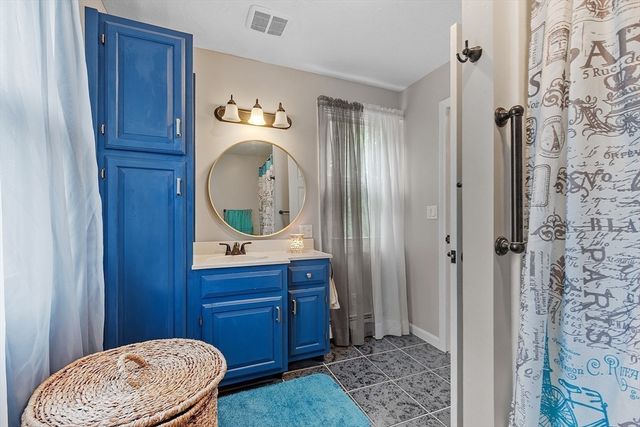 51 Old City Rd, Townsend, MA 01474