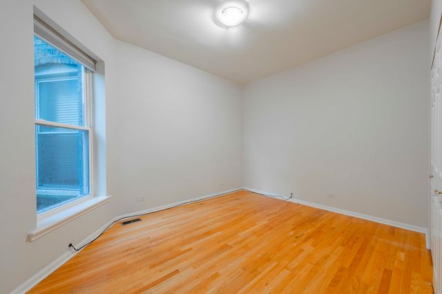 1017 W Dakin Street 1, Chicago, IL 60613