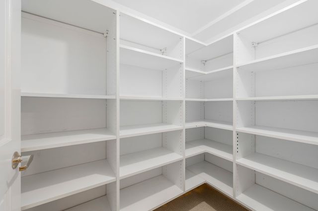 1017 W Dakin Street 1, Chicago, IL 60613