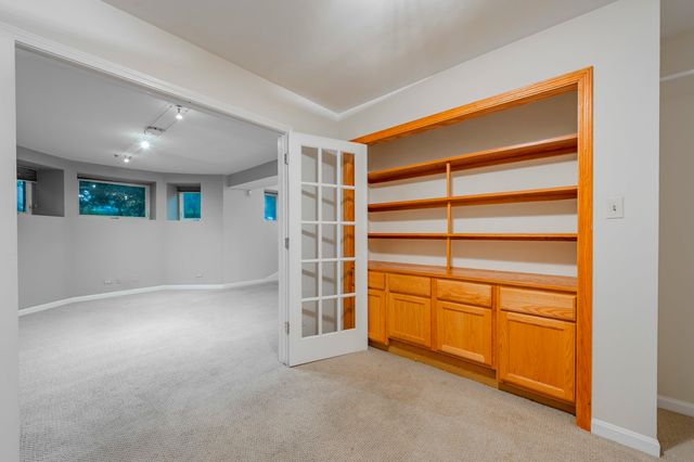1017 W Dakin Street 1, Chicago, IL 60613
