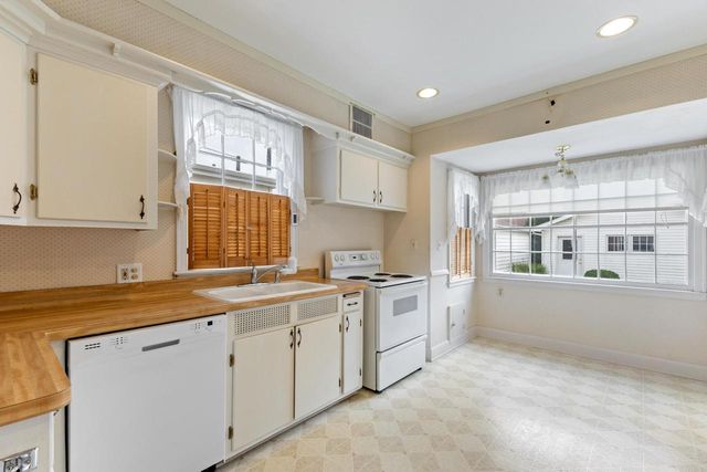 3920 Kinzie AVENUE, Racine, WI 53405