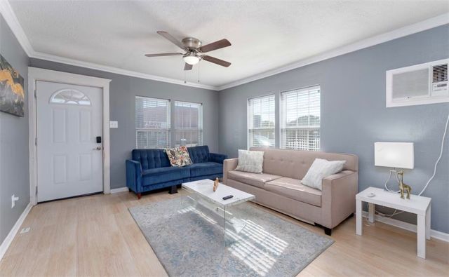 1525 5th St, Corpus Christi, TX 78404