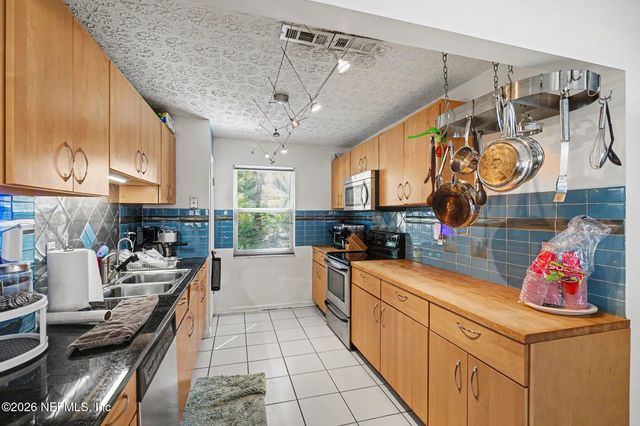 4258 SEABREEZE Drive, Jacksonville, FL 32250