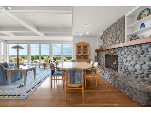 766 NEACOXIE Blvd, Gearhart, OR 97138