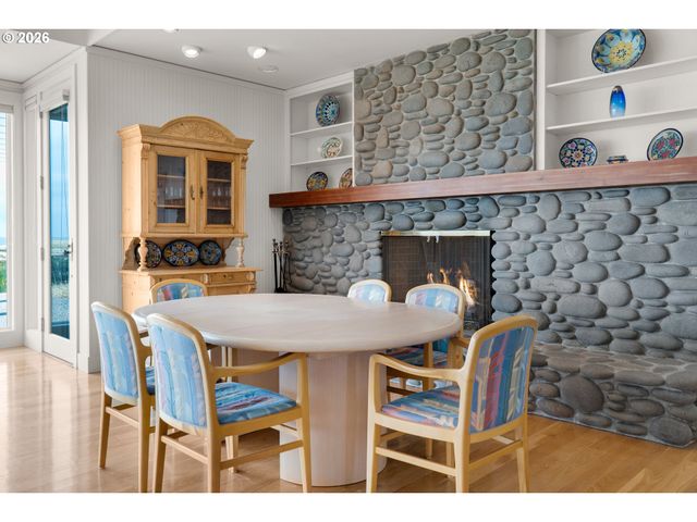 766 NEACOXIE Blvd, Gearhart, OR 97138