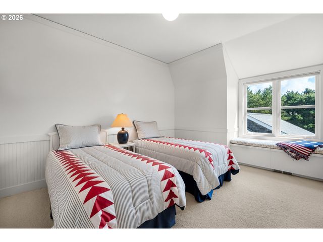 766 NEACOXIE Blvd, Gearhart, OR 97138