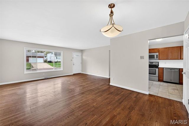 7243 General Sherman Lane, St Louis, MO 63123