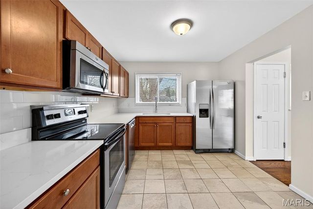 7243 General Sherman Lane, St Louis, MO 63123