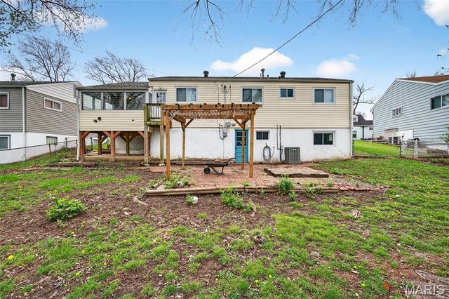 7243 General Sherman Lane, St Louis, MO 63123