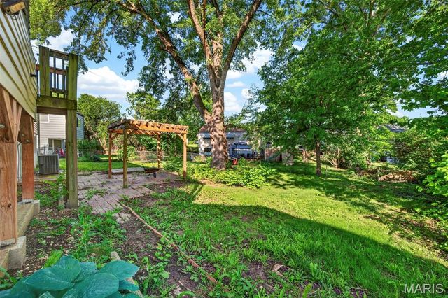 7243 General Sherman Lane, St Louis, MO 63123