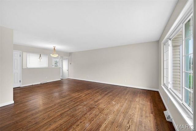 7243 General Sherman Lane, St Louis, MO 63123