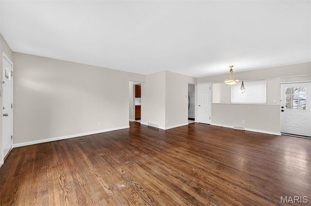 7243 General Sherman Lane, St Louis, MO 63123