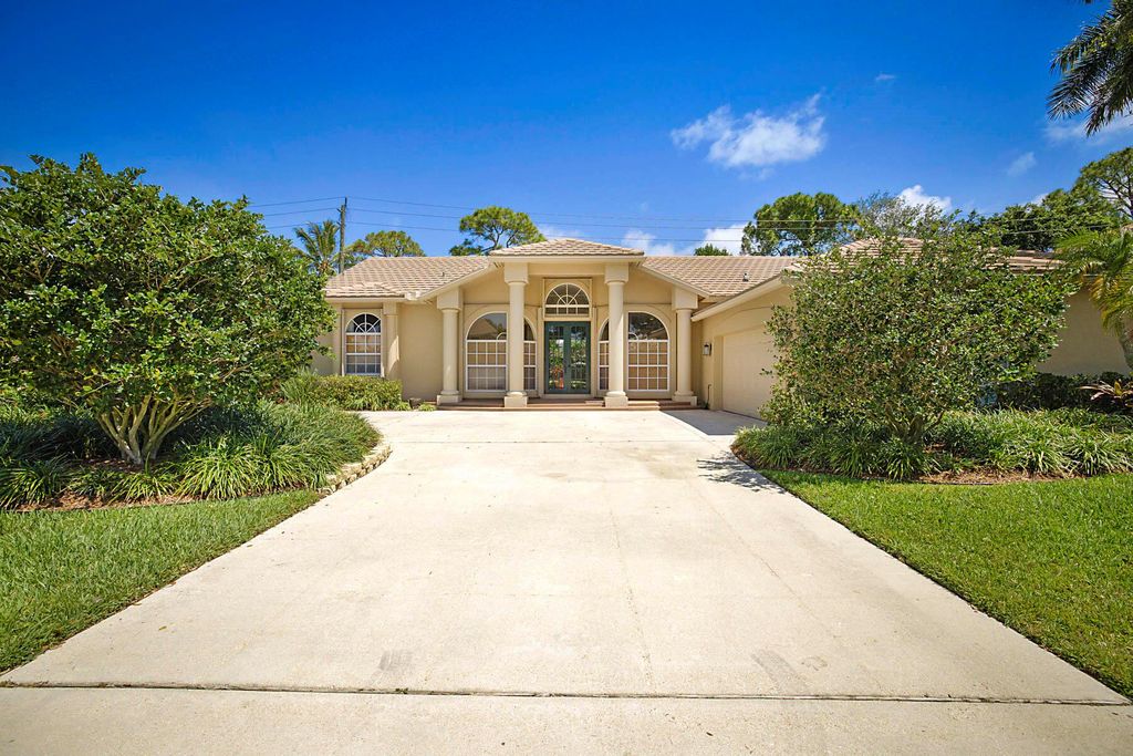 227 Shorewood Way, Jupiter, FL 33458