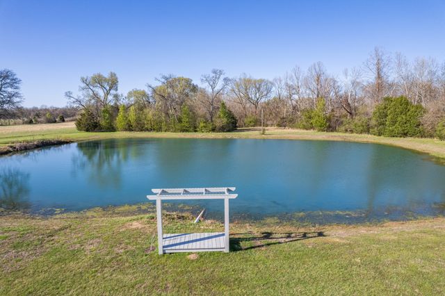 1616 Old Berlin Rd, Lewisburg, TN 37091