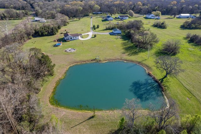 1616 Old Berlin Rd, Lewisburg, TN 37091