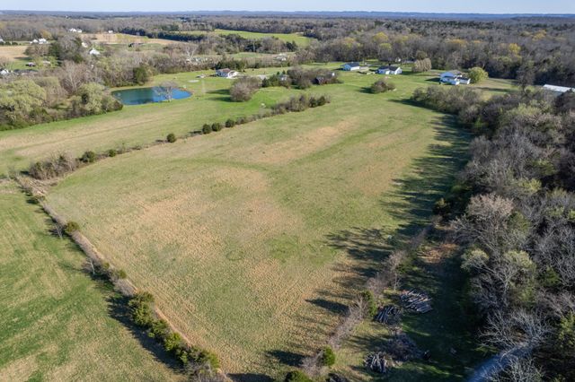 1616 Old Berlin Rd, Lewisburg, TN 37091