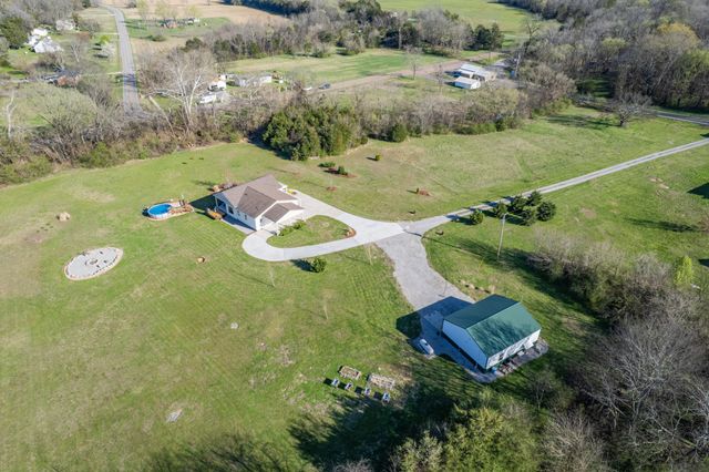 1616 Old Berlin Rd, Lewisburg, TN 37091
