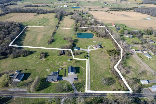 1616 Old Berlin Rd, Lewisburg, TN 37091