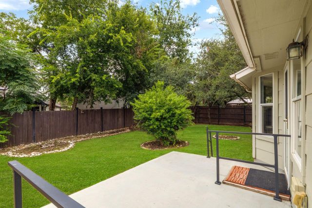 1706 COLUMBINE LN, Leander, TX 78641