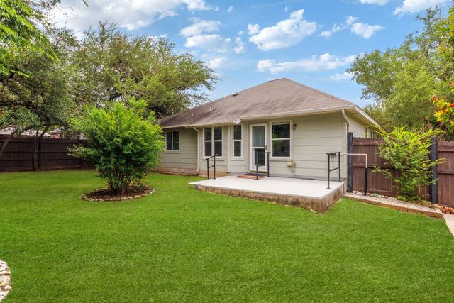 1706 COLUMBINE LN, Leander, TX 78641