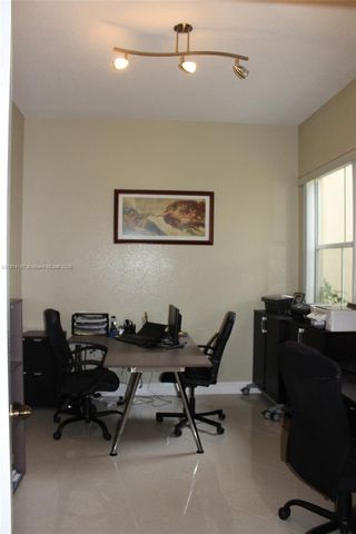 1569 Winterberry Ln, Weston, FL 33327