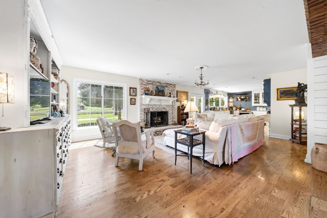 1810 Baker Rd, Goodlettsville, TN 37072