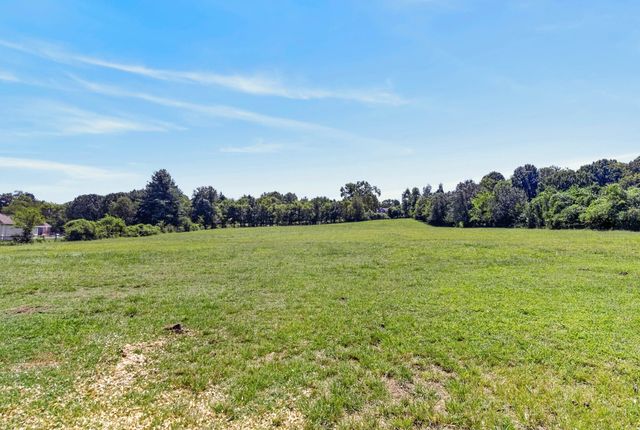 1810 Baker Rd, Goodlettsville, TN 37072
