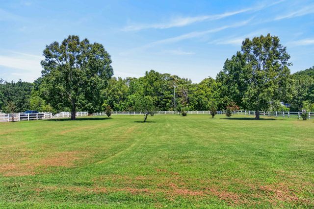 1810 Baker Rd, Goodlettsville, TN 37072