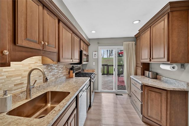 307 Lawrence Pl, Coraopolis, PA 15108