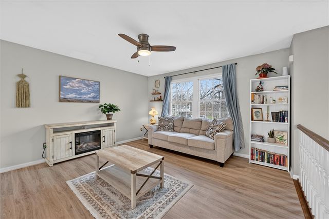 307 Lawrence Pl, Coraopolis, PA 15108