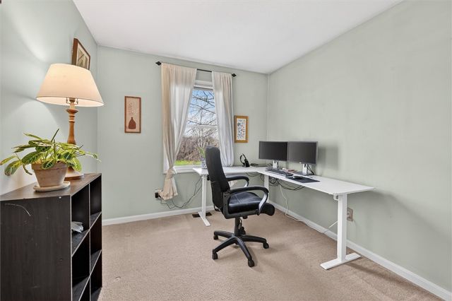 307 Lawrence Pl, Coraopolis, PA 15108