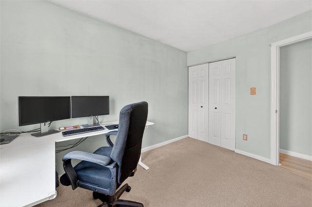307 Lawrence Pl, Coraopolis, PA 15108