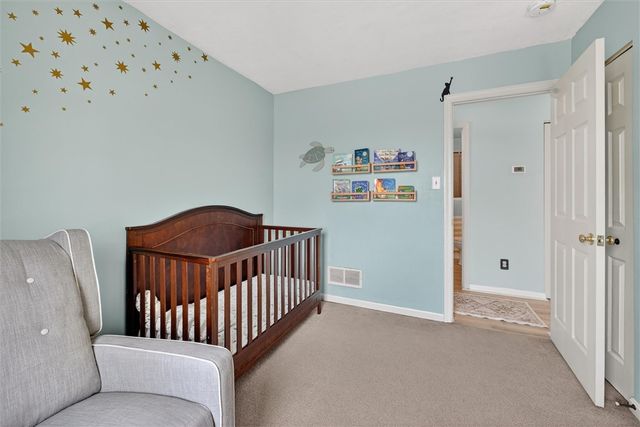 307 Lawrence Pl, Coraopolis, PA 15108
